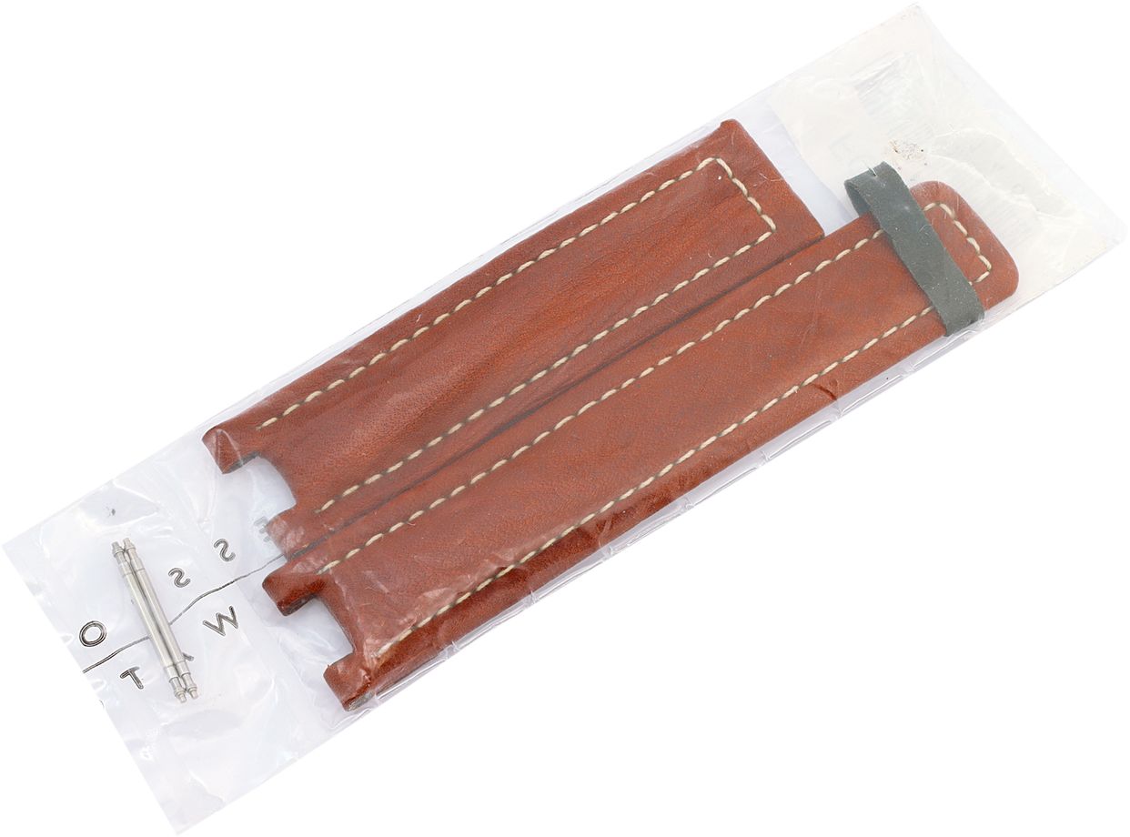 New! T5527B - Leather Embossed or Hair On wither strap with accent concho main image 1