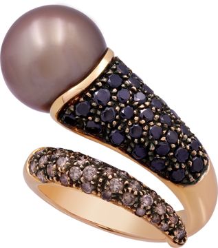 Tahitian Pearl ring in 18k rose gold with black and champagne diamonds