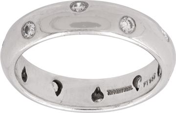 Tiffany & Co. Etolie ring in PT 950 size 4.75