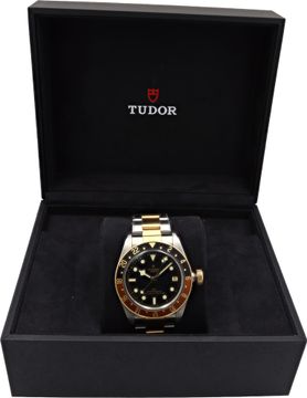 Tudor black bay 79833MN 18k & steel 41mm auto watch