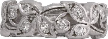 Vintage Diamond Wedding Band in platinum